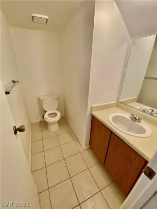 Photo #3: 2352121 Listing