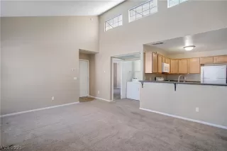 Photo #5: 2352129 Listing 