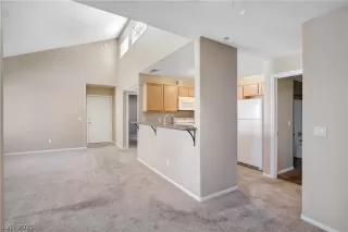 Photo #6: 2352129 Listing 