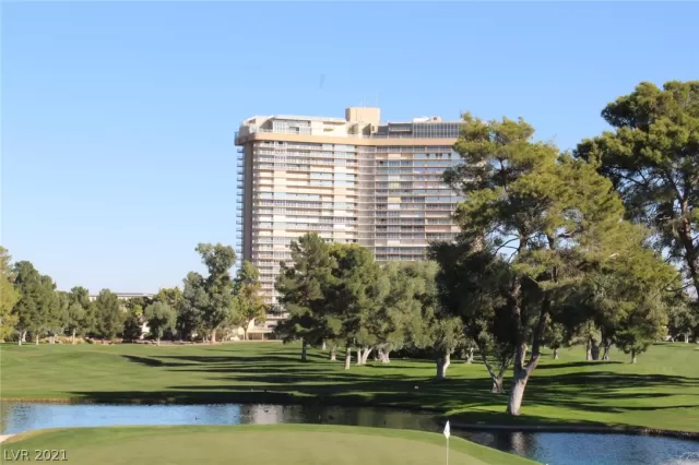 MLS: 2352173 Condo For Sale