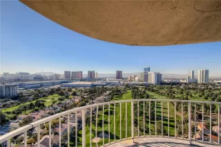 Photo #3: 2352173 Listing