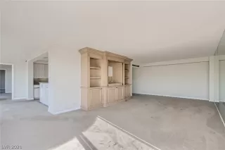 Photo #4: 2352173 Listing