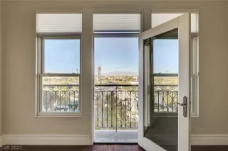 Photo #2: 2352180 Listing