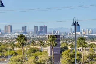 Photo #4: 2352180 Listing