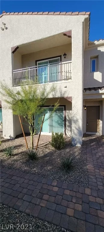 MLS: 2352187 Condo For Sale