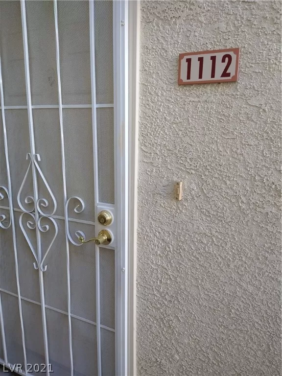 MLS: 2352192 Condo For Sale