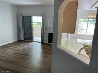 Photo #3: 2352192 Listing