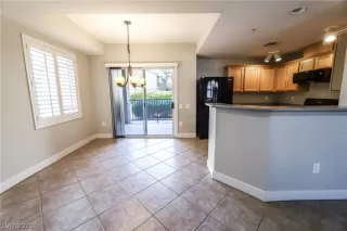 Photo #2: 2352248 Listing 