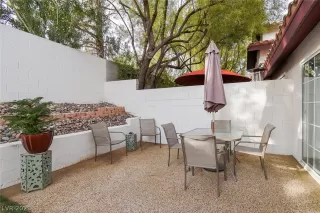 Photo #3: 2352252 Listing