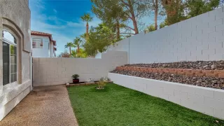 Photo #4: 2352252 Listing