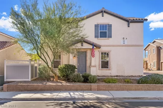 MLS: 2352256 Condo For Sale