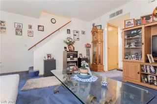 Photo #6: 2352266 Listing 