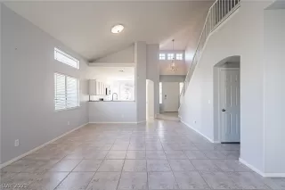 Photo #6: 2352267 Listing