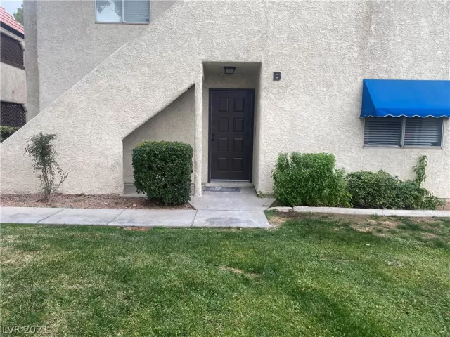 MLS: 2352279 Condo For Sale