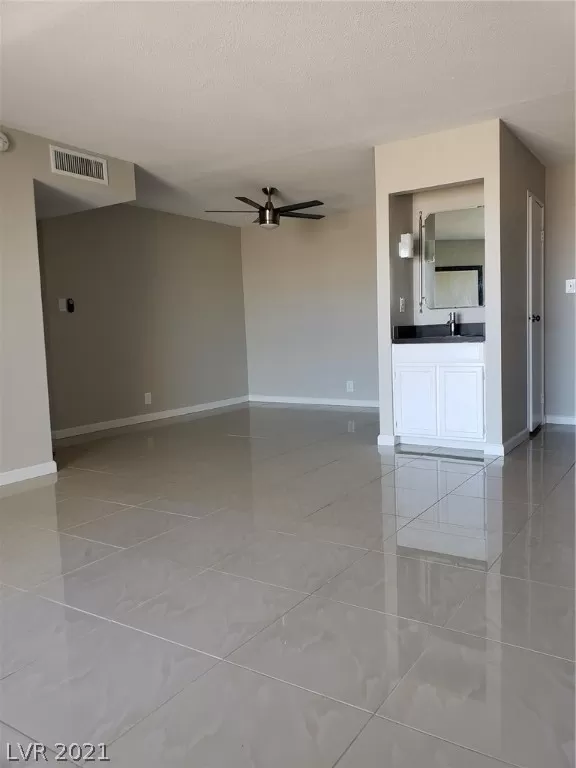 MLS: 2352283 Condo For Sale