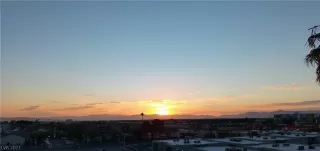 Photo #5: 2352283 Listing