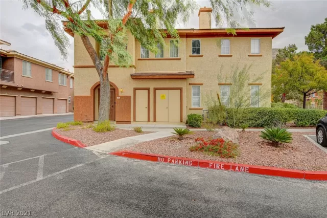 MLS: 2352295 Condo For Sale