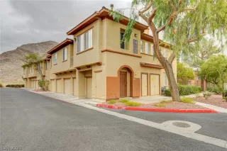 Photo #2: 2352295 Listing