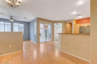 Photo #5: 2352295 Listing