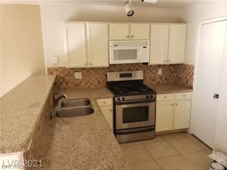 Photo #5: 2352306 Listing 