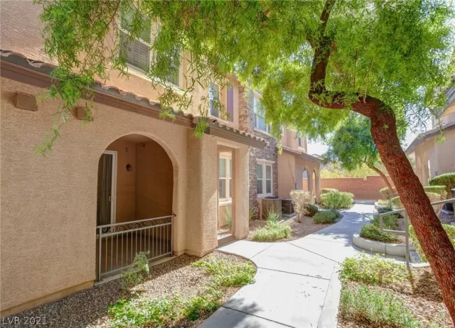 MLS: 2352319 Condo For Sale