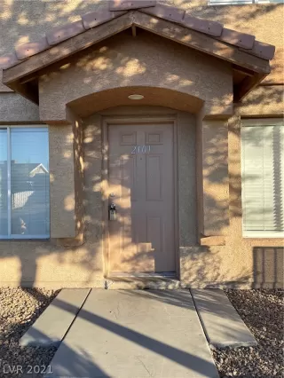 Photo #1: 2352328 Listing 