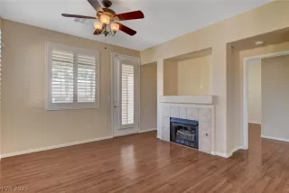 Photo #6: 2352352 Listing