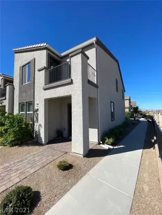 Photo #1: 2352368 Listing 