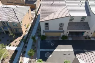 Photo #4: 2352368 Listing 