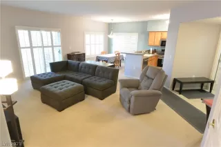 Photo #4: 2352406 Listing 