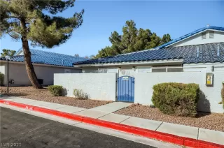 Photo #1: 2352431 Listing