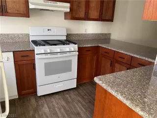 Photo #1: 2352483 Listing