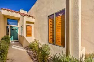 Photo #1: 2352506 Listing