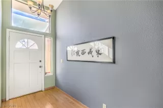 Photo #2: 2352506 Listing