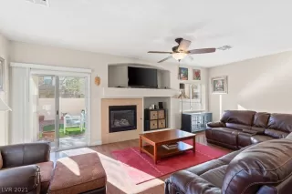 Photo #2: 2352518 Listing