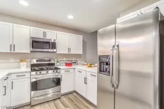 Photo #1: 2352523 Listing