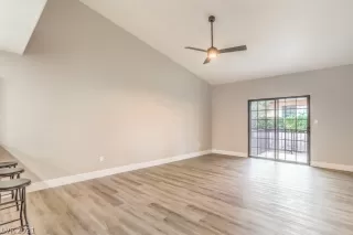 Photo #6: 2352523 Listing