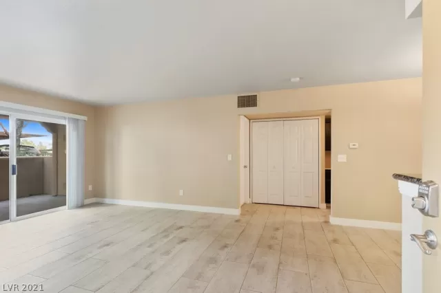 MLS: 2352542 Condo For Sale