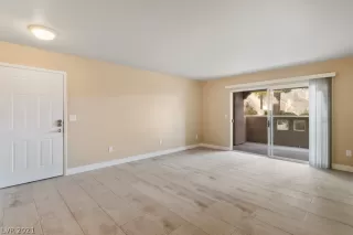 Photo #4: 2352542 Listing