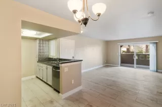 Photo #6: 2352542 Listing