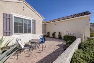 Photo #4: 2352547 Listing