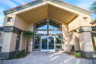 Photo #3: 2352554 Listing