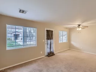 Photo #4: 2352555 Listing