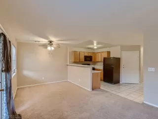 Photo #5: 2352555 Listing