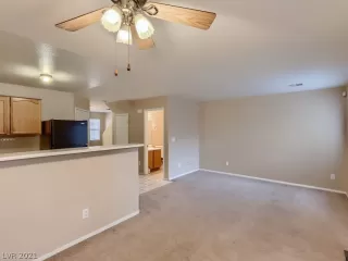 Photo #6: 2352555 Listing