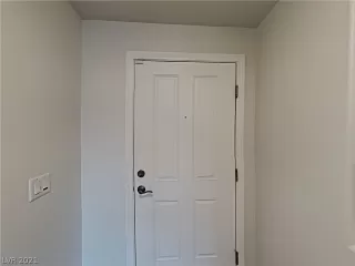 Photo #1: 2352655 Listing 