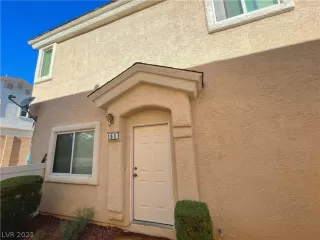 Photo #2: 2352708 Listing