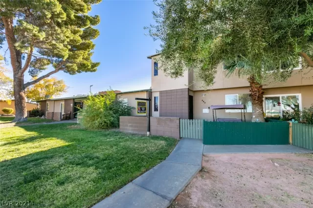 MLS: 2352718 Condo For Sale