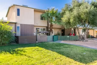 Photo #1: 2352718 Listing