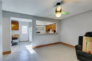 Photo #5: 2352718 Listing